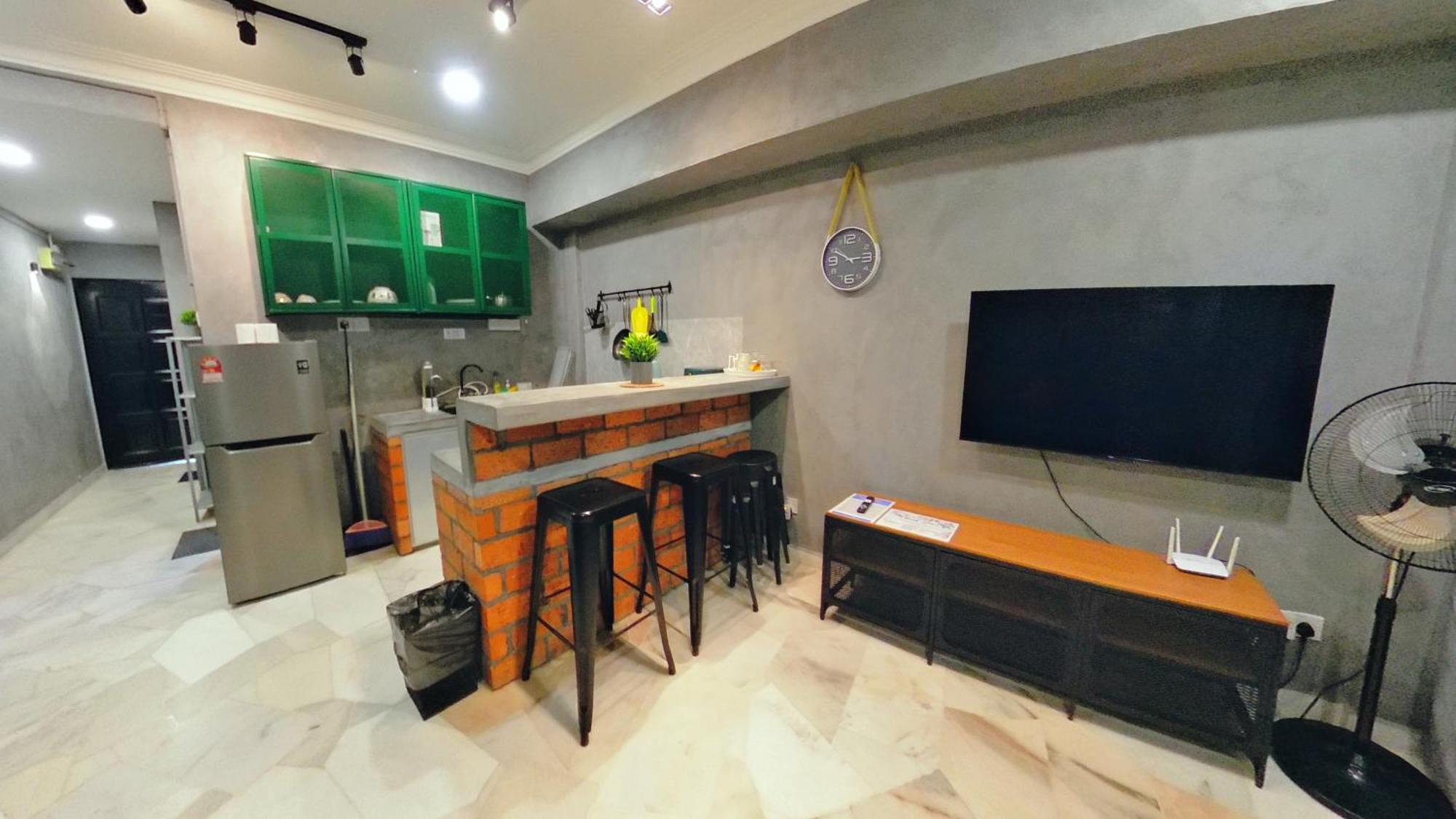 Holiday home 10pax Gfloor 2r2b Dual-key Doorstep To Beach, Free Bbq Set, Wifi, 50