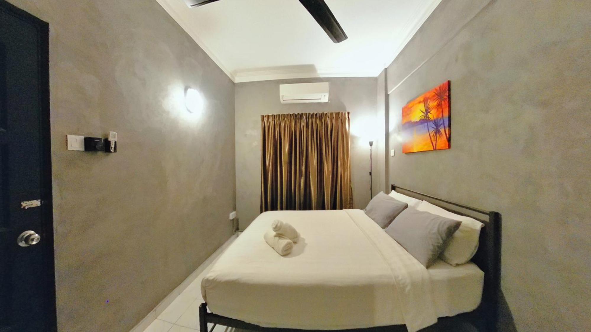10pax Gfloor 2r2b Dual-key Doorstep To Beach, Free Bbq Set, Wifi, 50